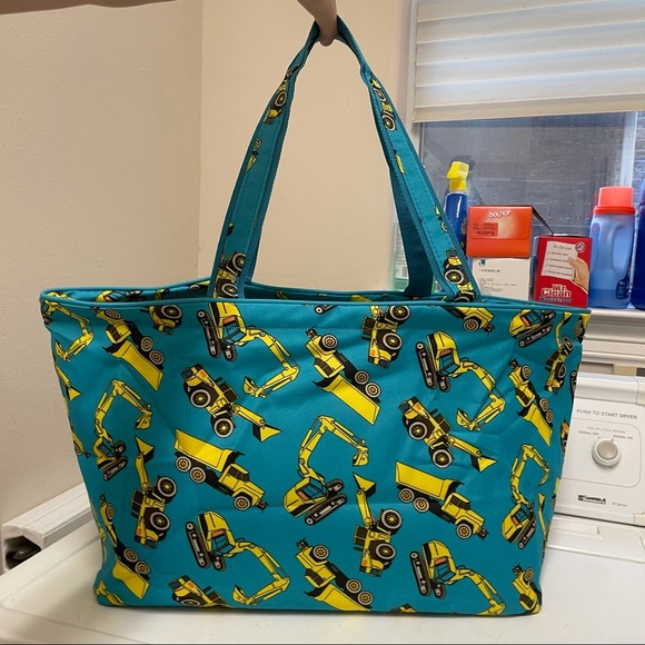 🏷️TRACTOR PRINT BEACH TOTE BAG - Picture 2 of 15